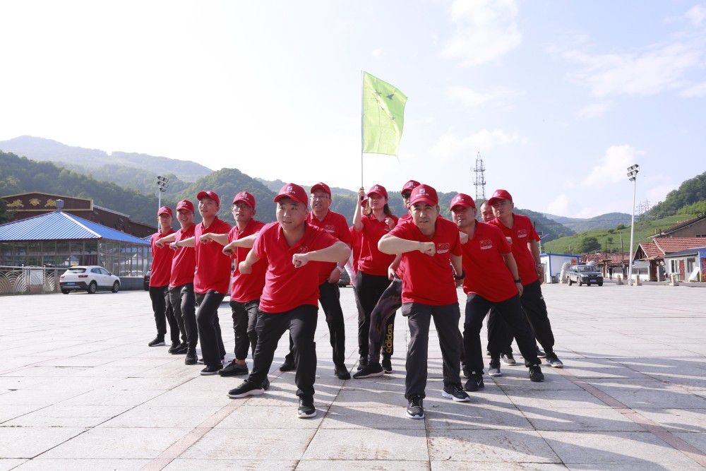 吉高千方黨支部組織開(kāi)展“奮斗百年路、啟航新征程”主題黨日活動(dòng)